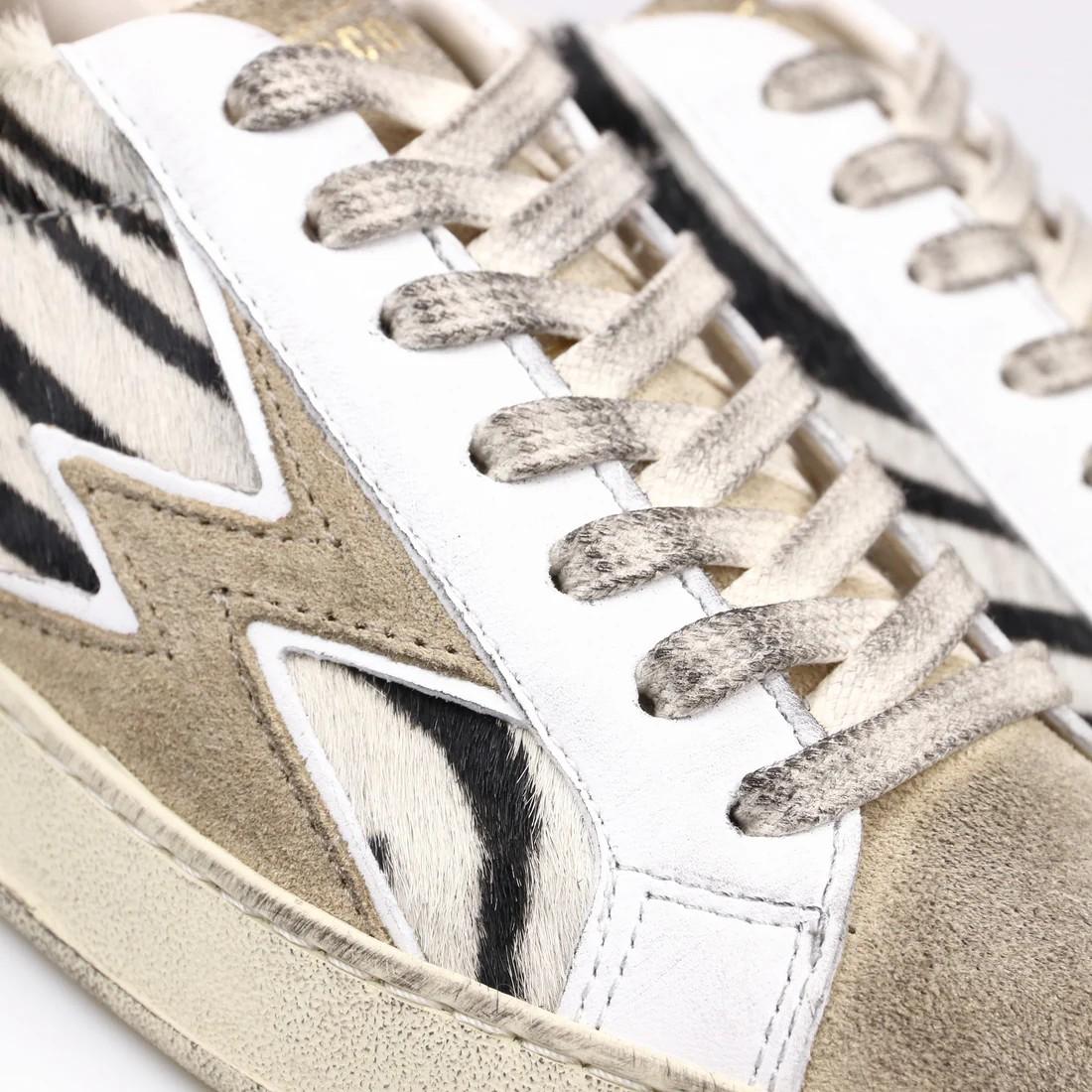 moa w iconic IC 136 MOA